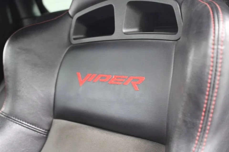 2004 Dodge Viper 3rd Gen - Image 15 of 16