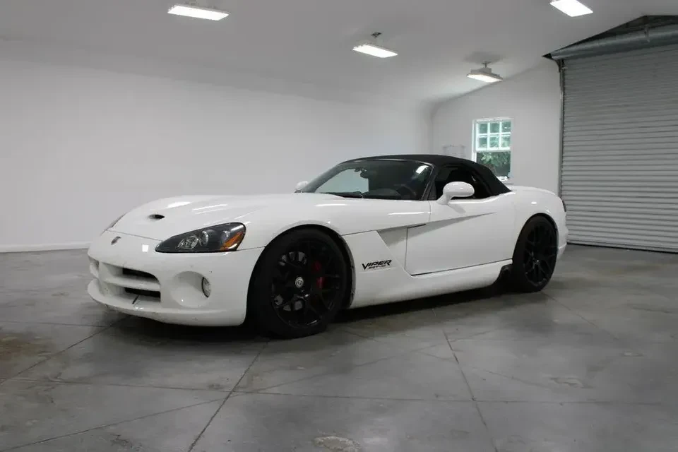 2004 Dodge Viper 3rd Gen - Image 4 of 20