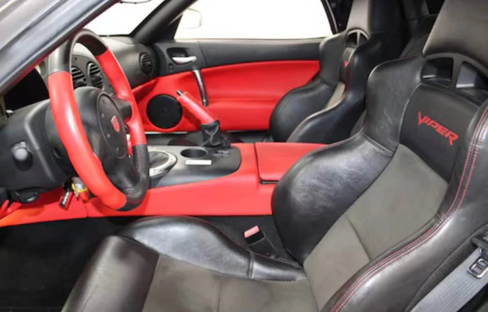 2004 Dodge Viper 3rd Gen - Image 2 of 4