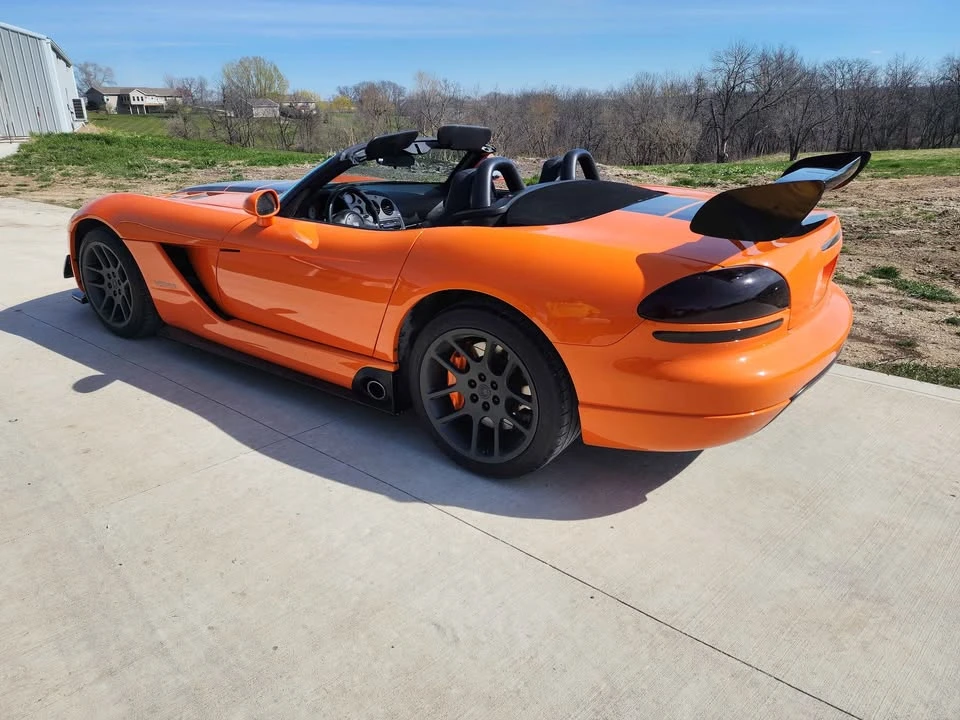 2004 Dodge Viper 3rd Gen - Image 4 of 7