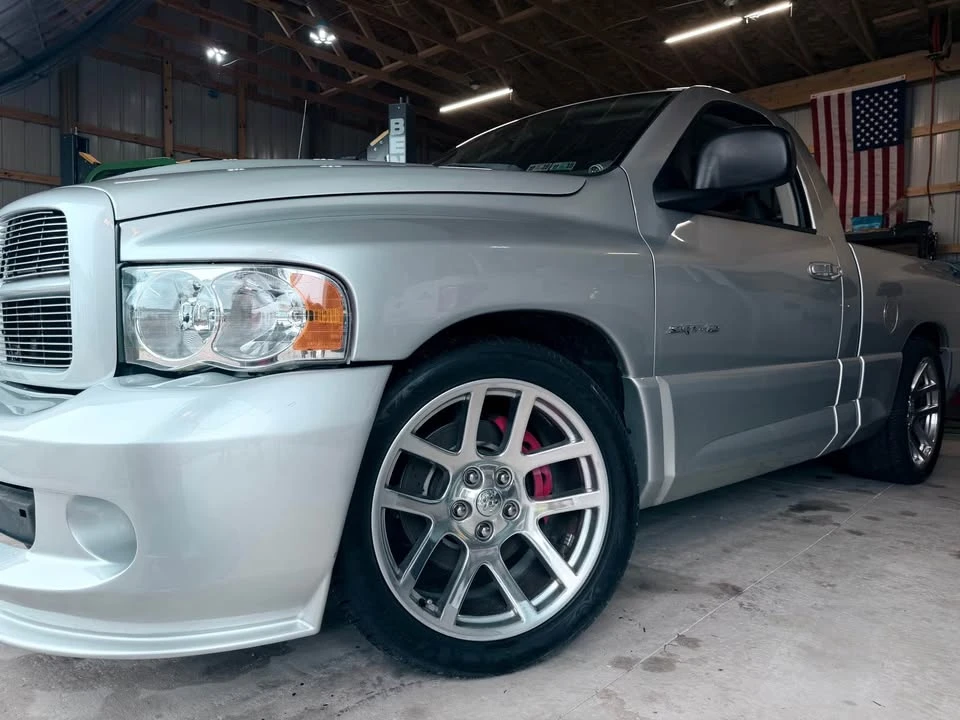 2004 Dodge Viper 3rd Gen - Image 9 of 18