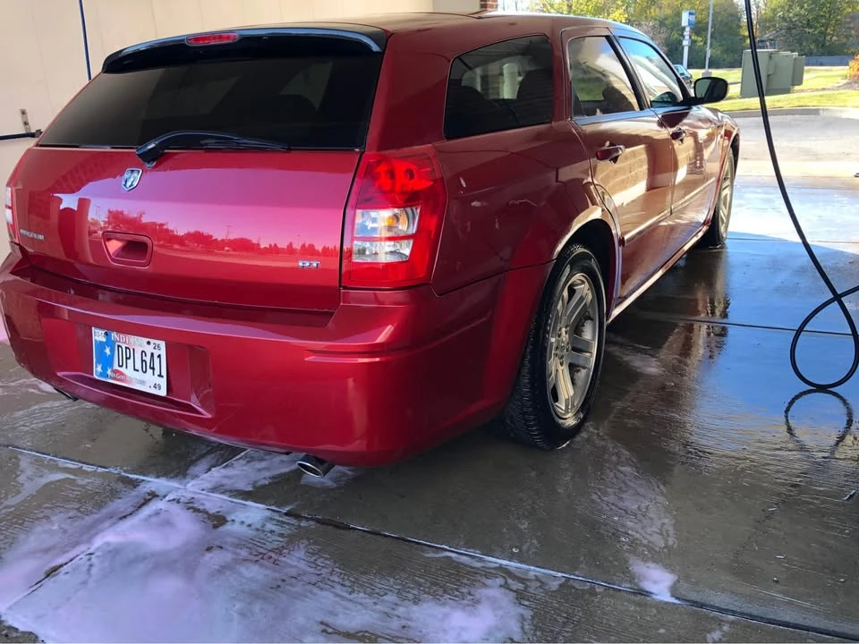 2004 Dodge Magnum 2nd Gen Wagon - Image 5 of 6