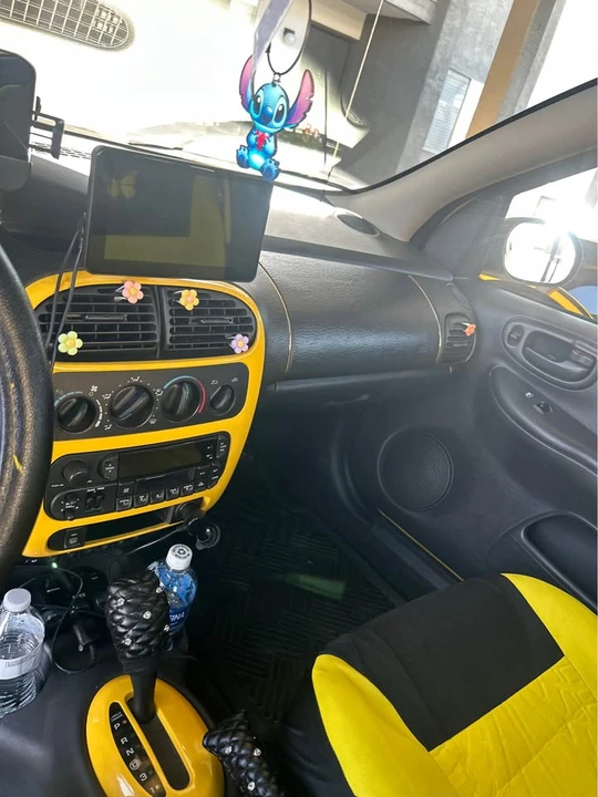 2004 Dodge Neon - Image 9 of 10