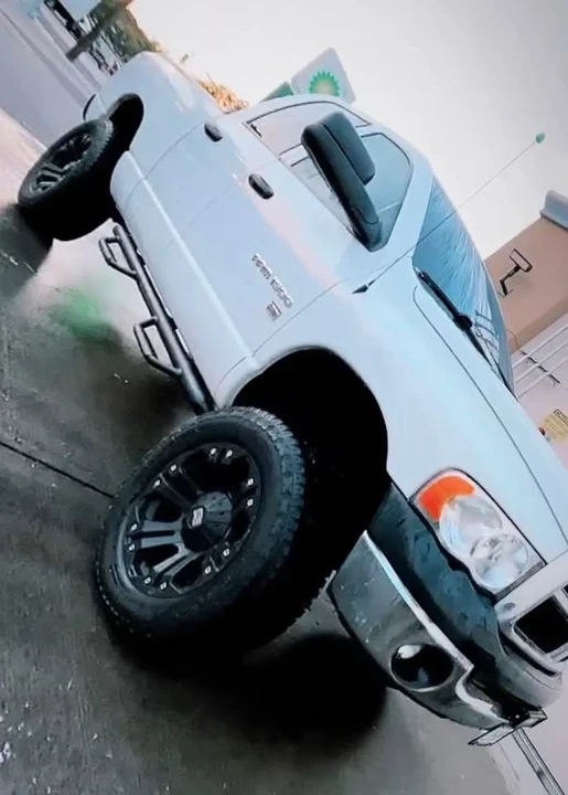 2004 Dodge Ram 3rd Gen - Image 2 of 4