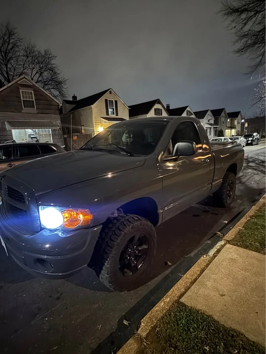 2004 Dodge Ram 3rd Gen - Image 2 of 2