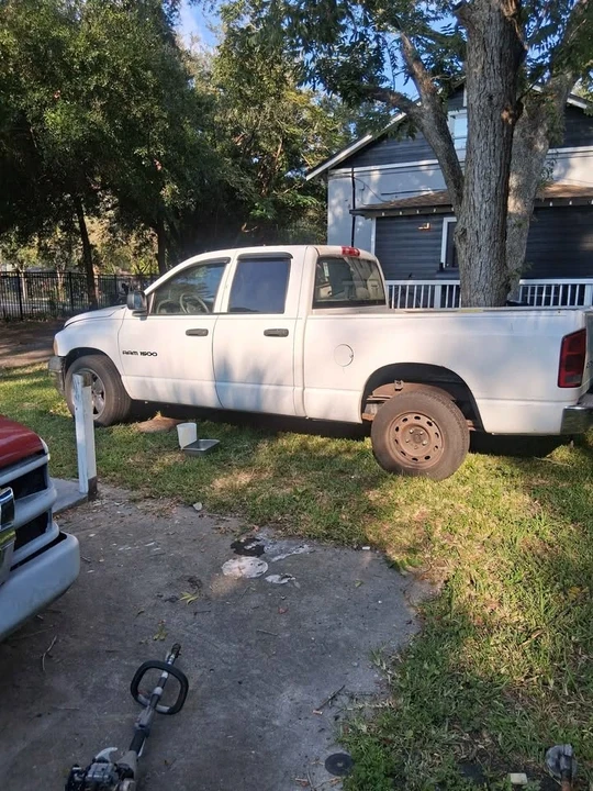 2004 Dodge Ram 3rd Gen - Image 2 of 3
