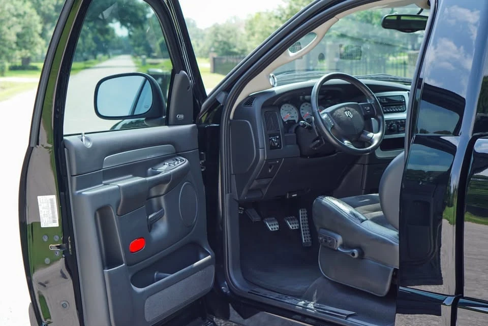 2004 Dodge Ram SRT-10 3rd Gen - Image 11 of 19