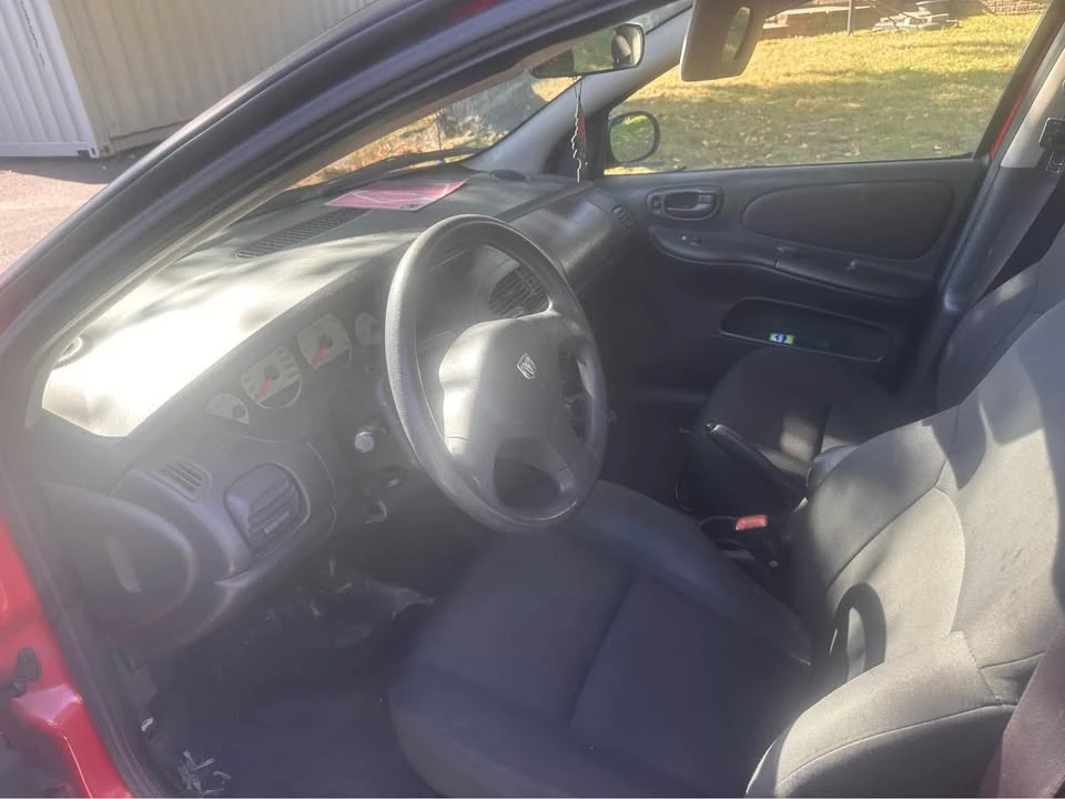 2004 Dodge Neon - Image 5 of 8