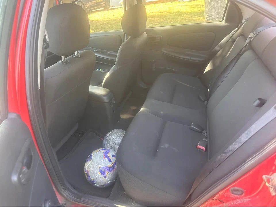 2004 Dodge Neon - Image 7 of 8