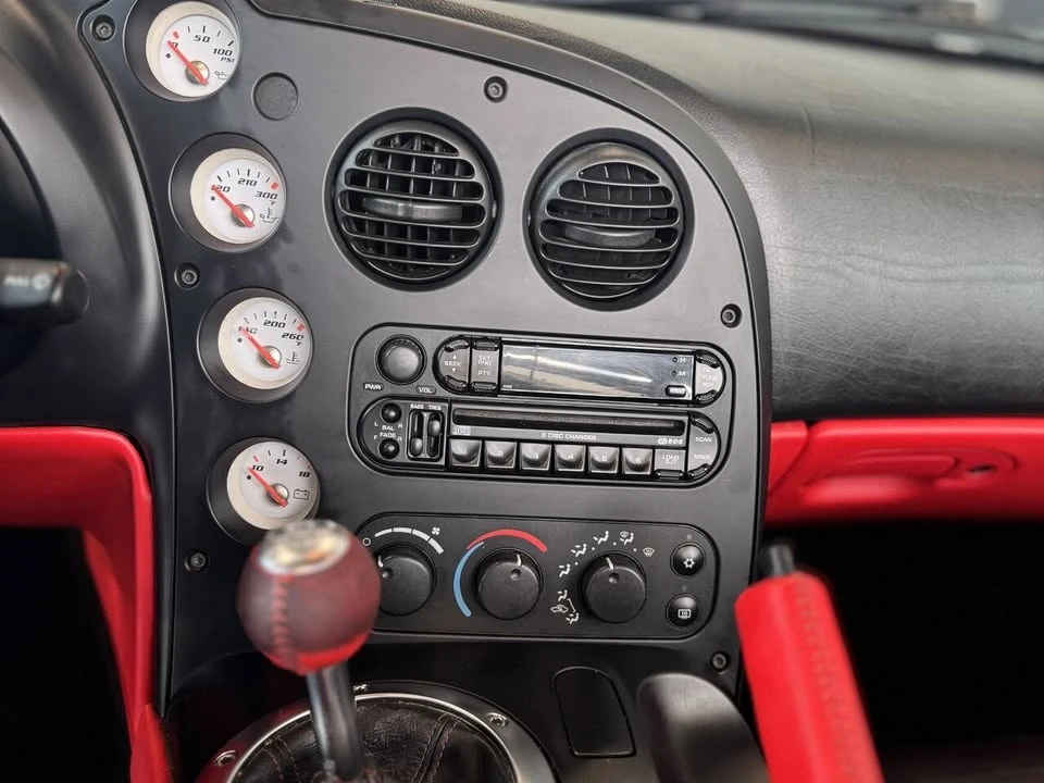 2004 Dodge Viper 3rd Gen - Image 9 of 11