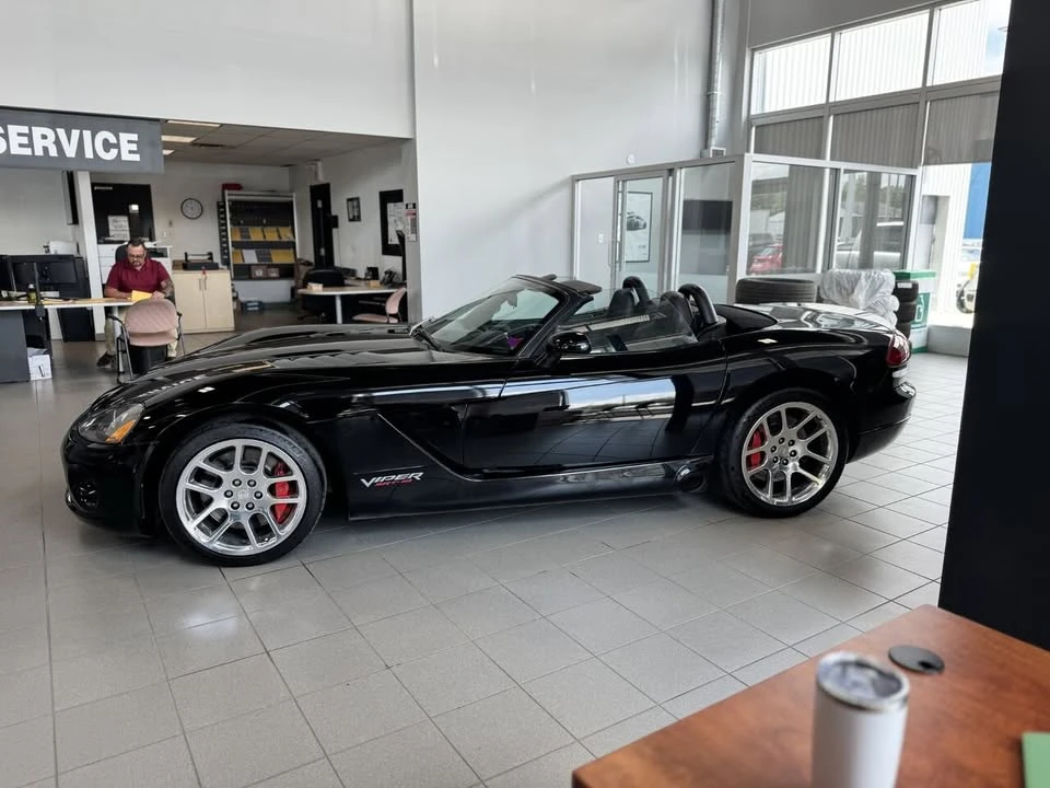 2004 Dodge Viper 3rd Gen - Image 2 of 11
