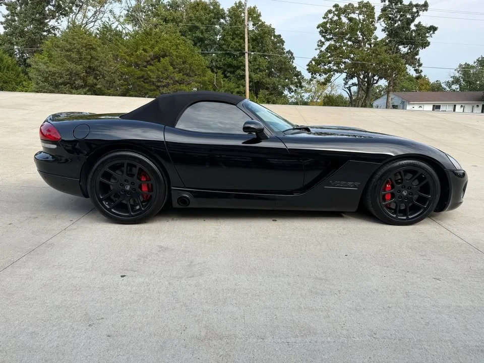 2004 Dodge Viper 3rd Gen - Image 2 of 17
