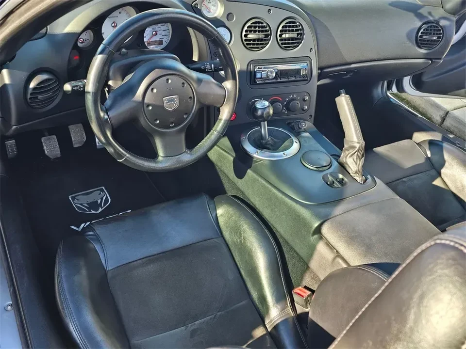2004 Dodge Viper 3rd Gen - Image 10 of 19