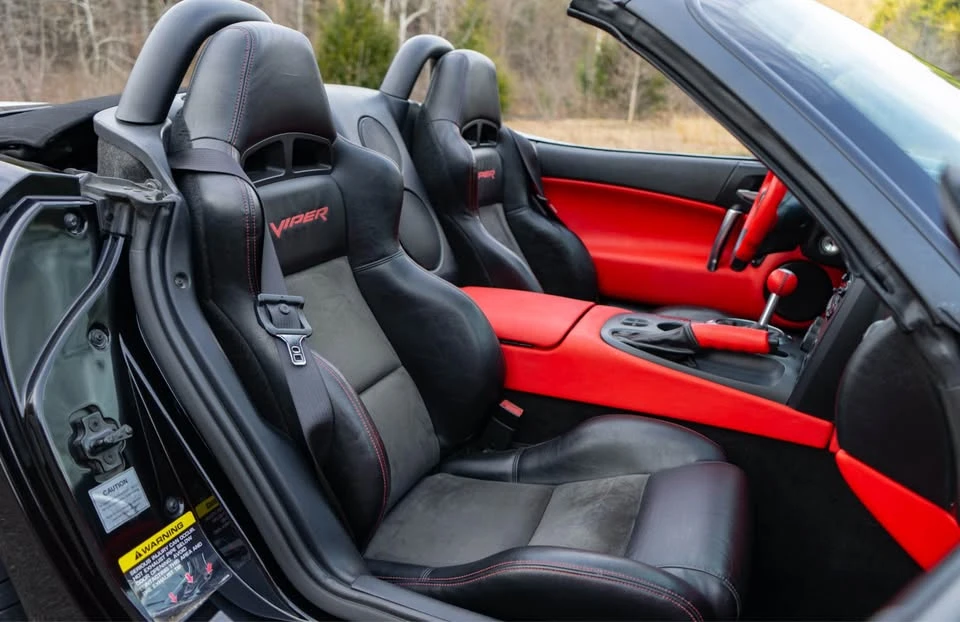 2004 Dodge Viper 3rd Gen - Image 11 of 13