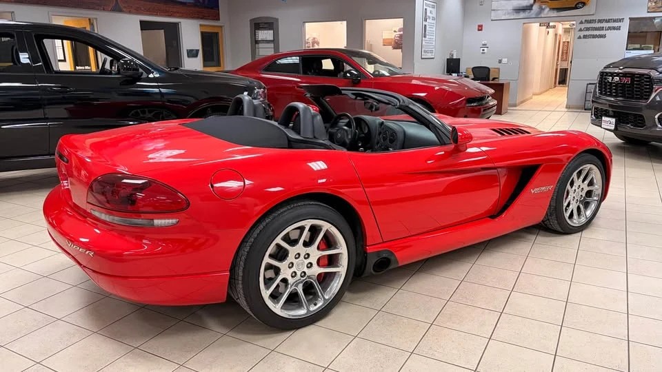 2004 Dodge Viper 3rd Gen - Image 4 of 15