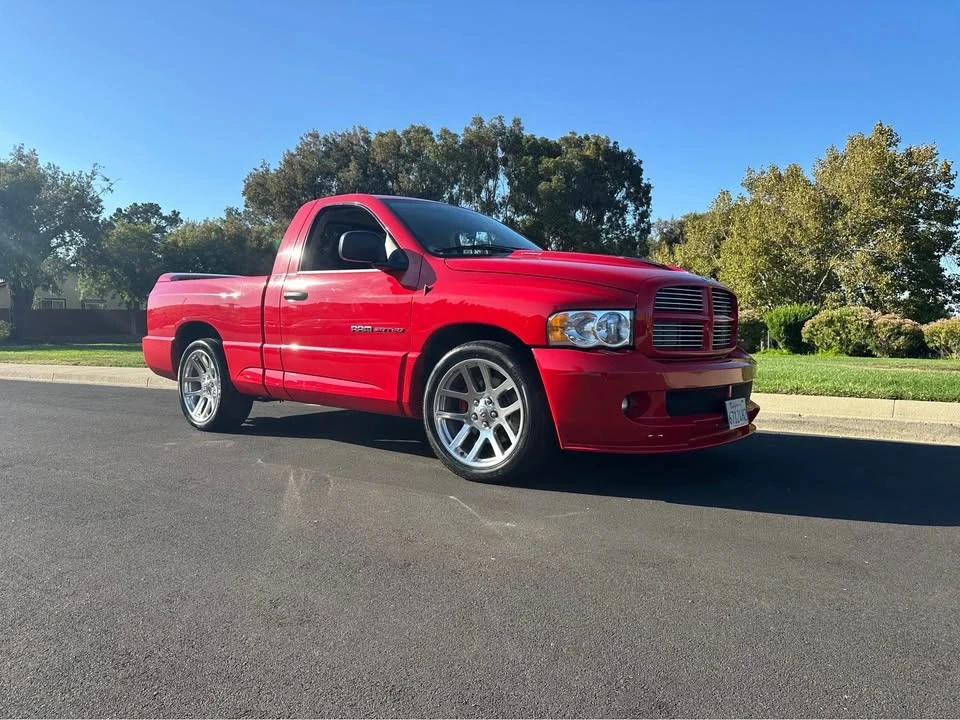 2004 Dodge Viper 3rd Gen - Image 3 of 12