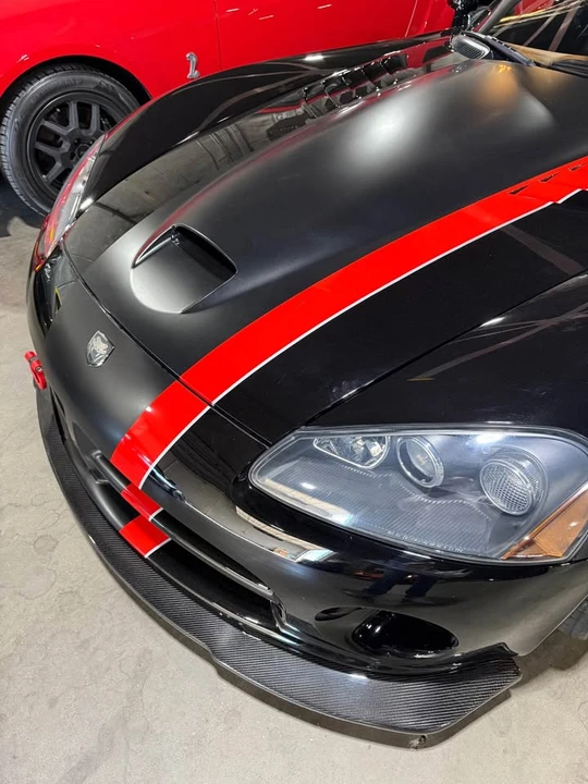 2004 Dodge Viper 4th Gen - Image 2 of 5