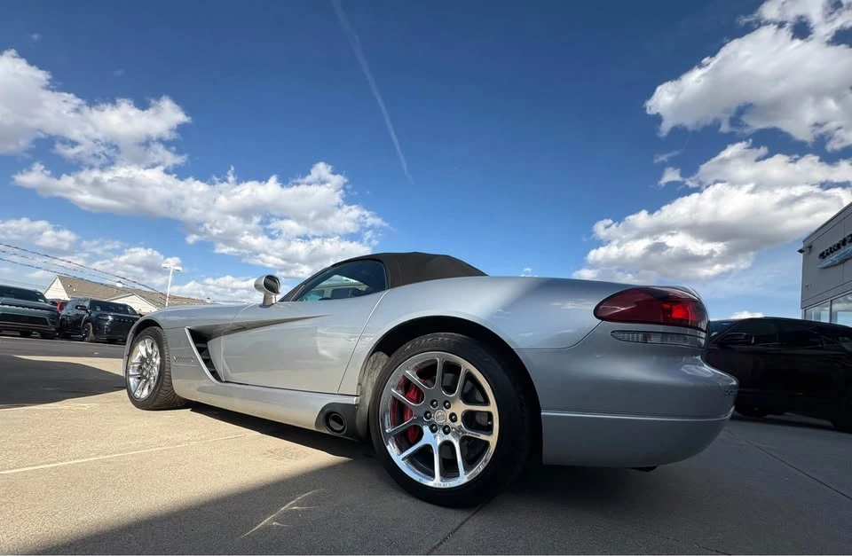 2004 Dodge Viper 3rd Gen - Image 5 of 14