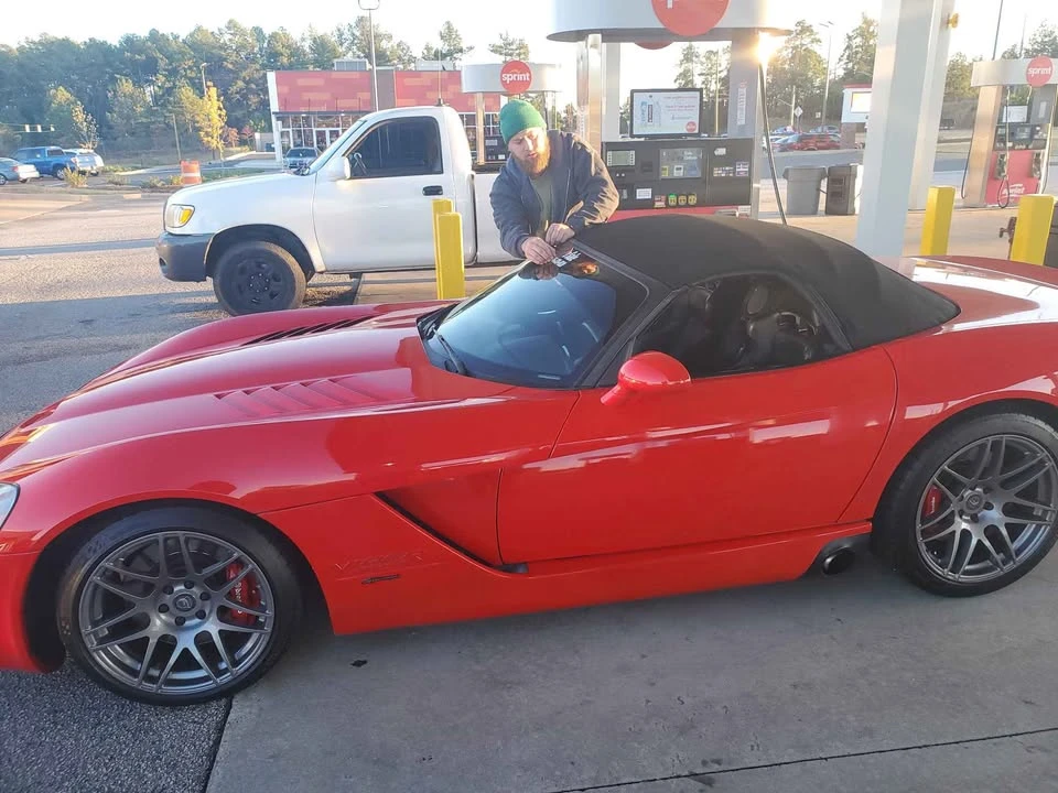 2004 Dodge Viper 3rd Gen - Image 2 of 11