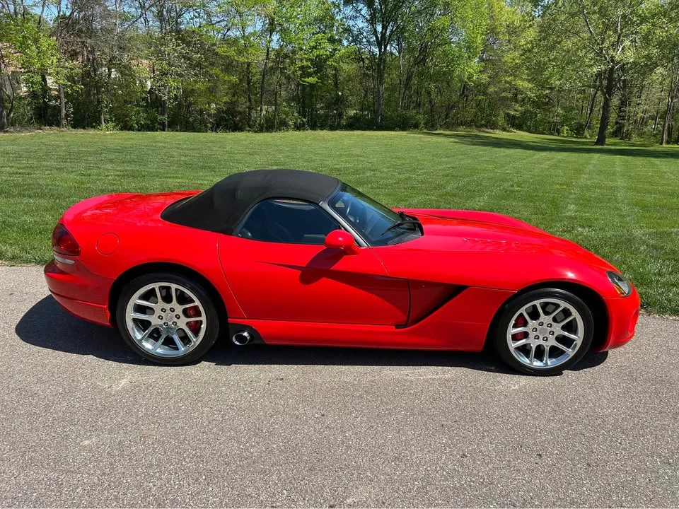 2004 Dodge Viper 3rd Gen - Image 16 of 19