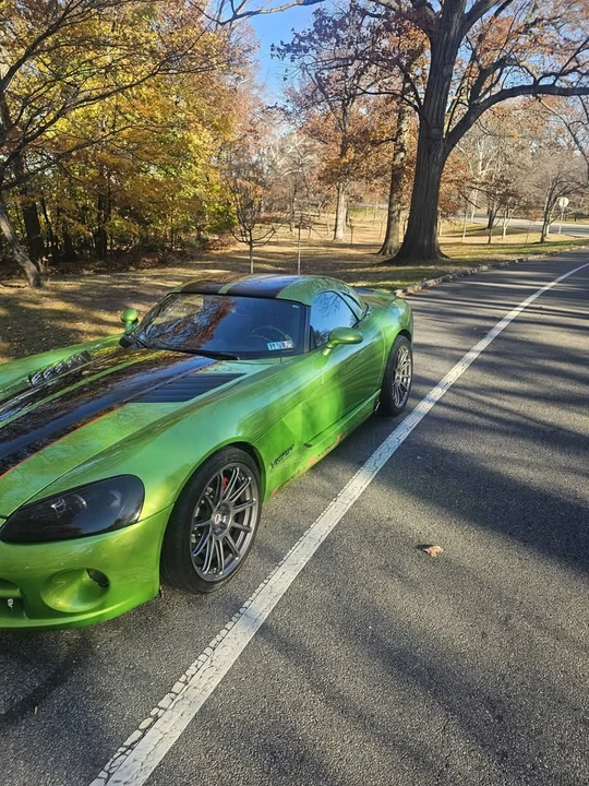 2004 Dodge Viper 3rd Gen - Image 2 of 17