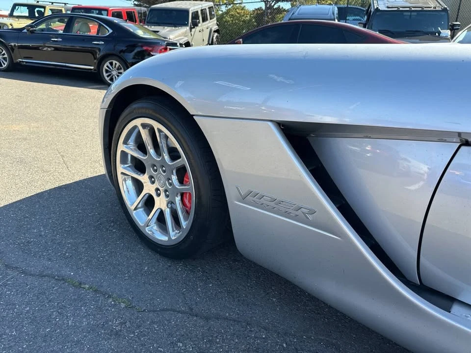 2004 Dodge Viper 3rd Gen - Image 9 of 9