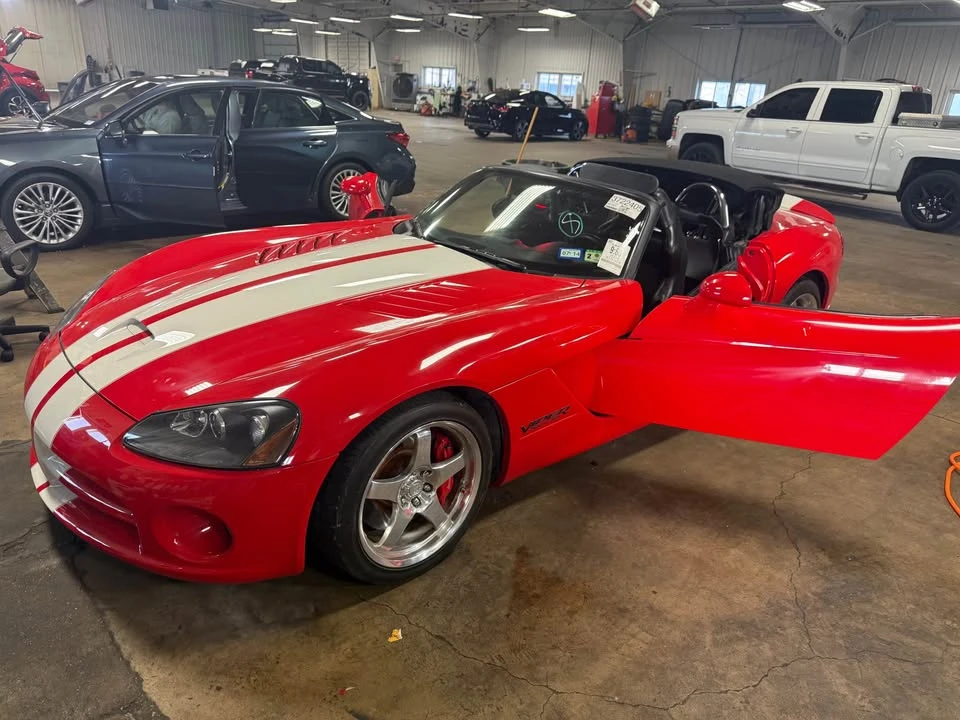 2004 Dodge Viper 3rd Gen - Image 2 of 4
