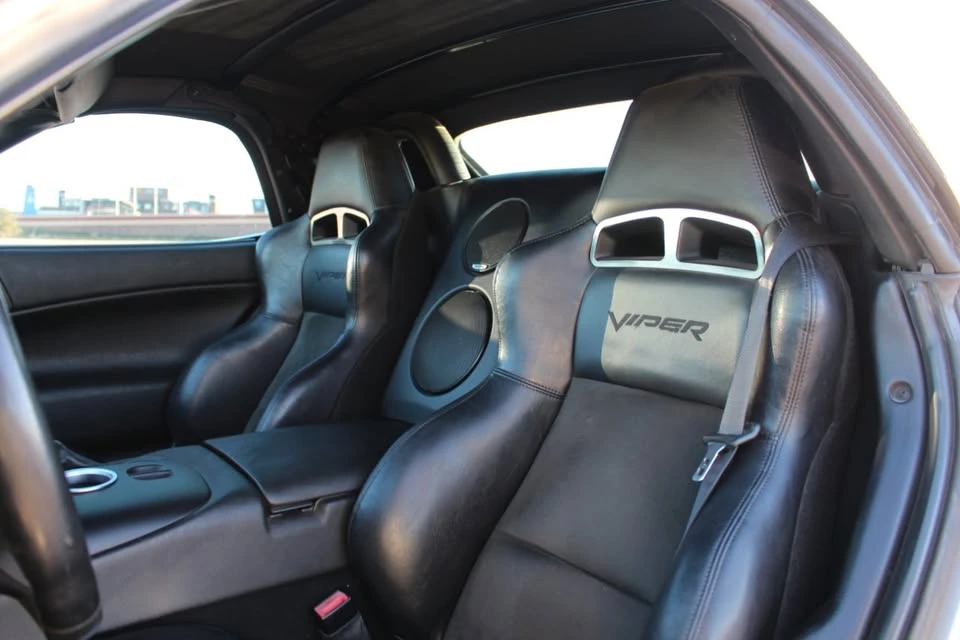 2004 Dodge Viper 3rd Gen - Image 10 of 11