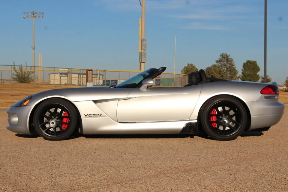 2004 Dodge Viper 3rd Gen - Image 2 of 11