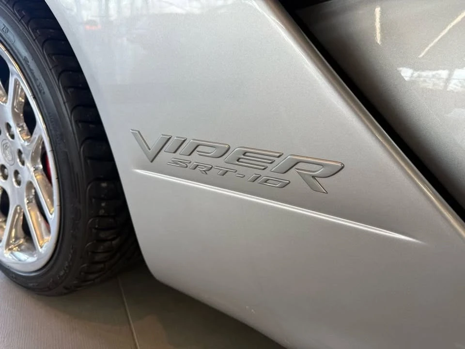 2004 Dodge Viper 3rd Gen - Image 10 of 14