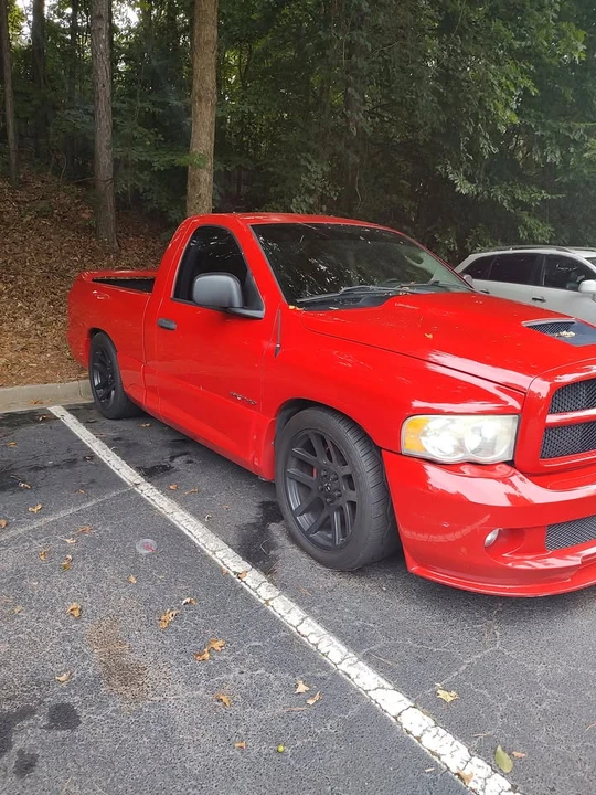 2004 Dodge Viper 3rd Gen - Image 2 of 11