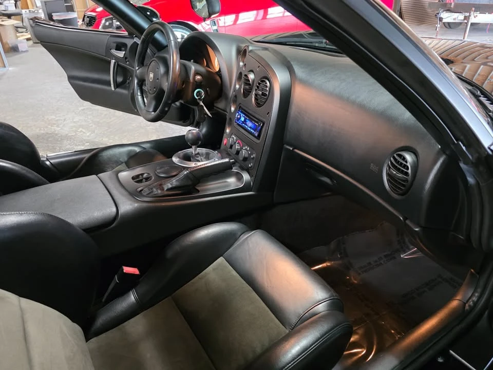 2004 Dodge Viper 3rd Gen - Image 13 of 19