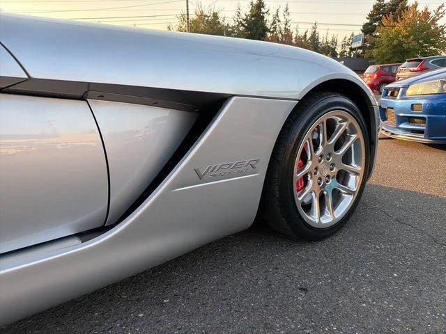 2004 Dodge Viper 3rd Gen - Image 10 of 13