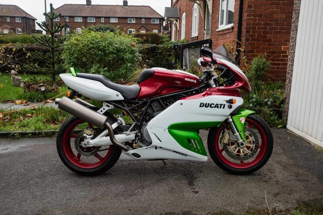 2004 Ducati 750 & 800 & 900 & 1000 - Image 11 of 30