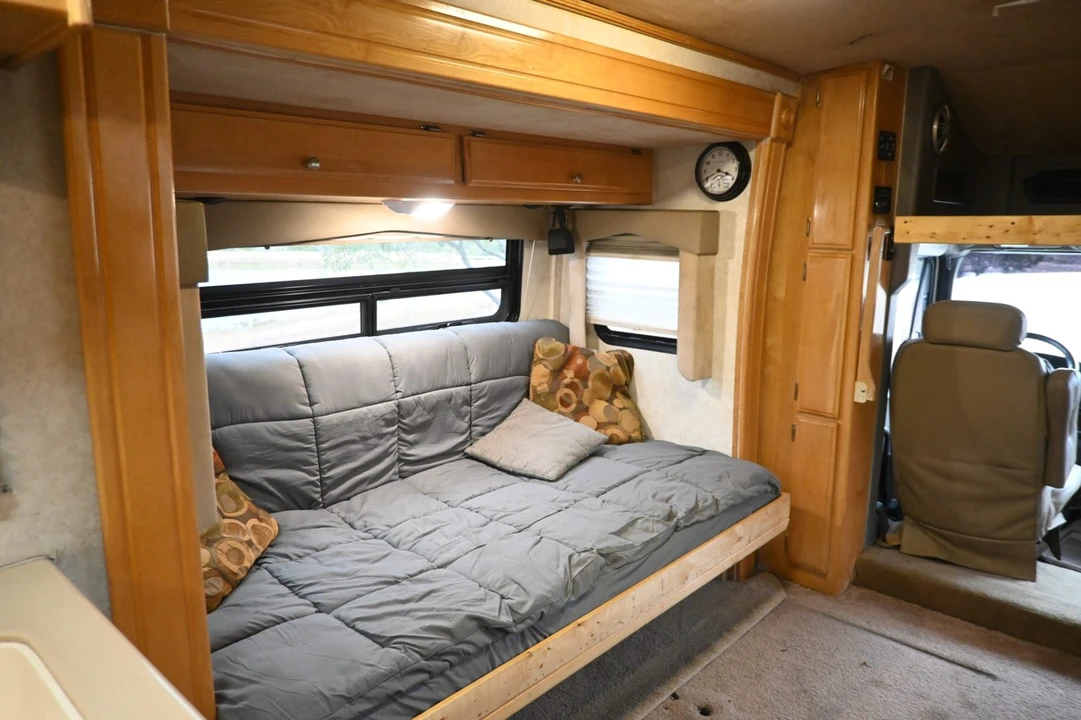 2004 Freightliner - Image 4 of 7