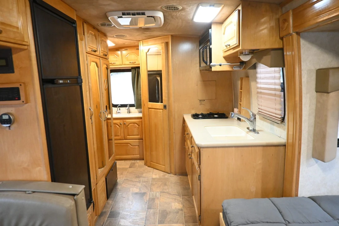 2004 Freightliner - Image 5 of 7