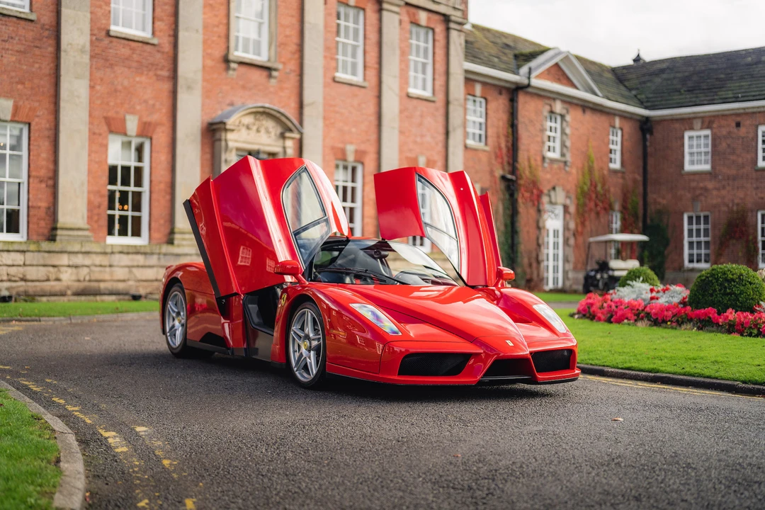 2004 Ferrari Enzo - Image 17 of 31