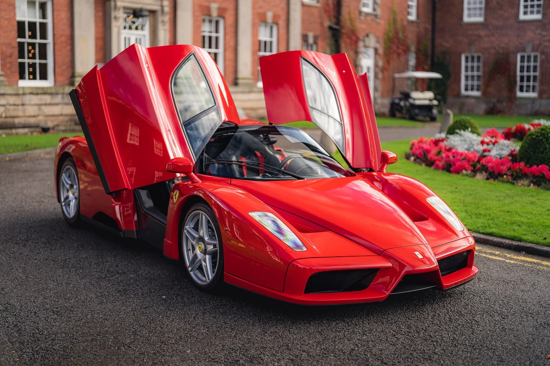 2004 Ferrari Enzo - Image 18 of 31