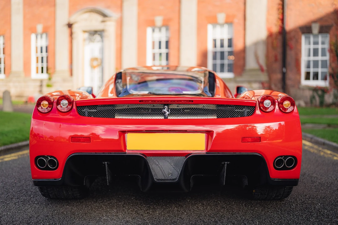 2004 Ferrari Enzo - Image 15 of 31