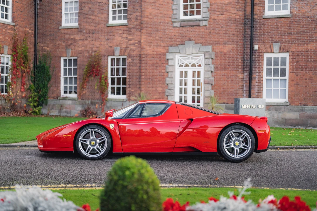 2004 Ferrari Enzo - Image 8 of 31