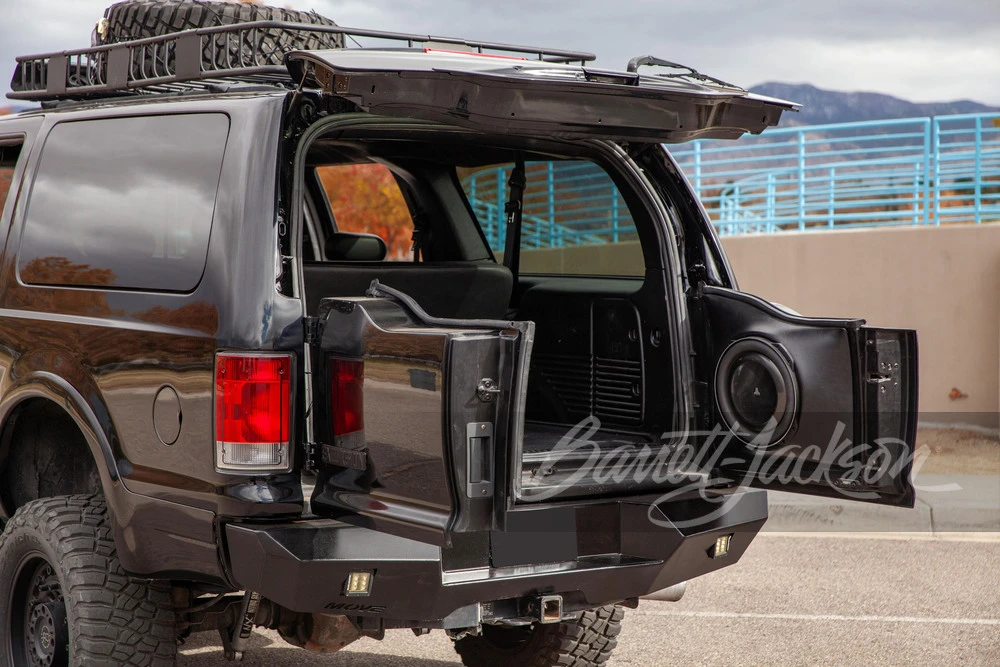 2004 Ford Excursion - Image 19 of 21