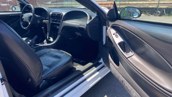 2004 Ford SN95 Mustang - Image 11 of 21