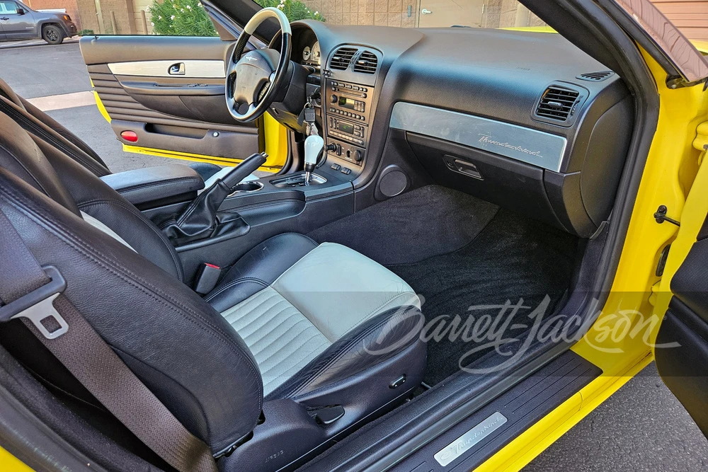 2004 Ford Thunderbird 11th Gen - Image 4 of 15