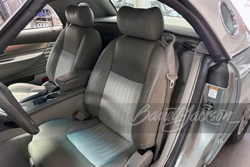 2004 Ford Thunderbird 11th Gen - Image 4 of 10