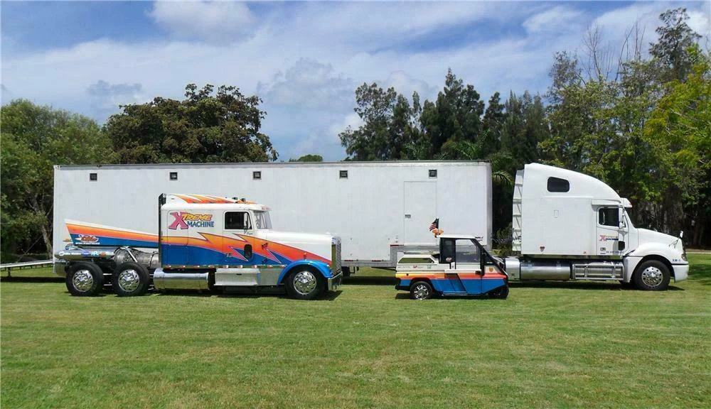 2004 Freightliner - Image 3 of 3