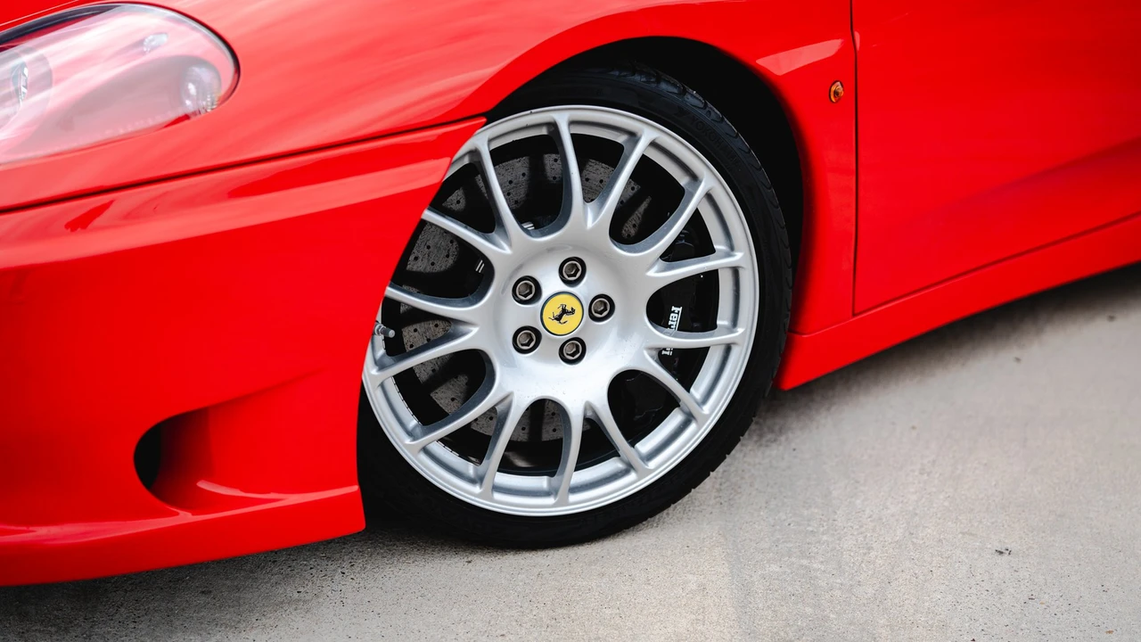 2004 Ferrari 360 Challenge Stradale - Image 15 of 31