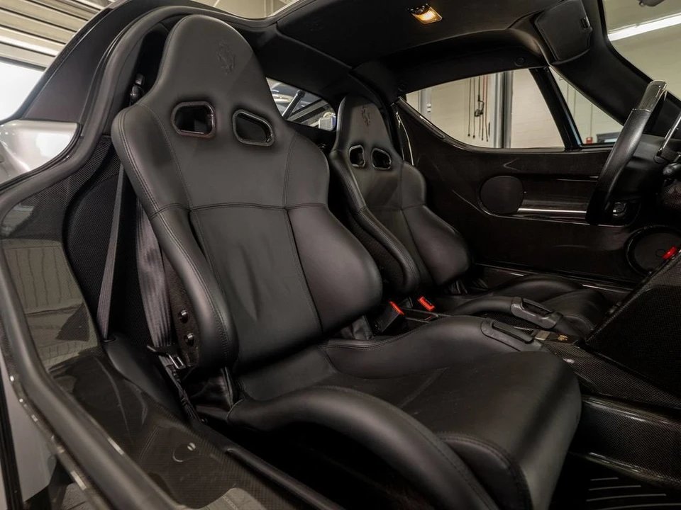 2004 Ferrari Enzo - Image 21 of 31