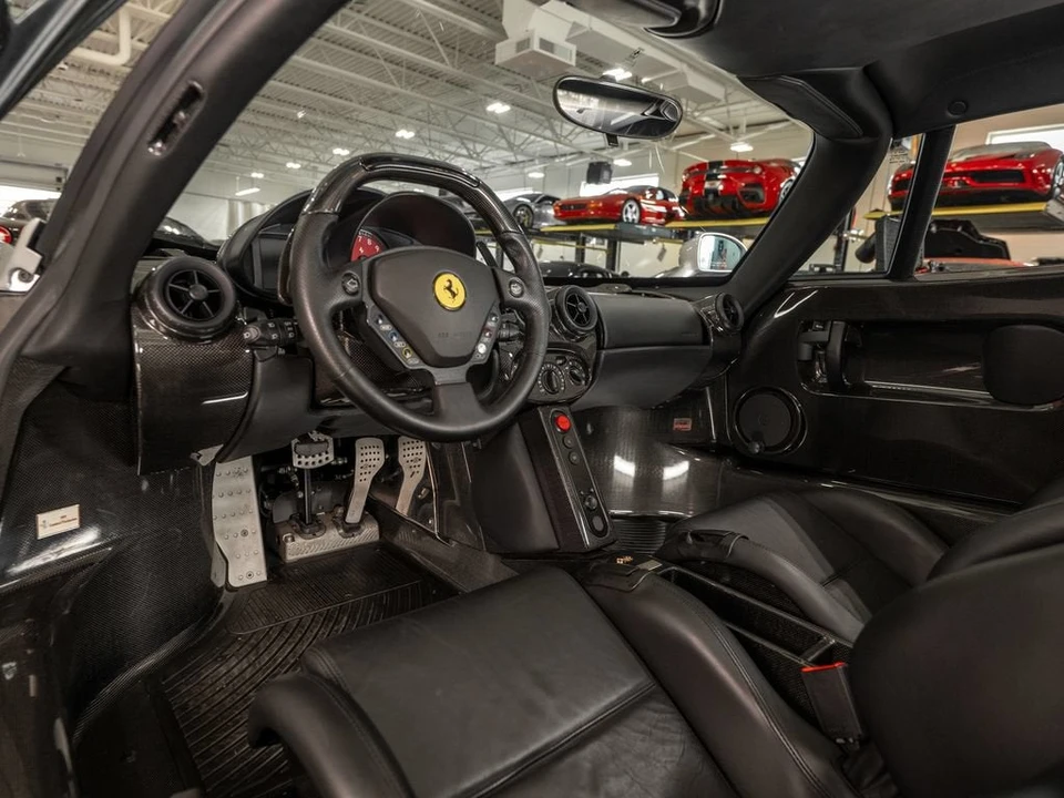 2004 Ferrari Enzo - Image 29 of 31