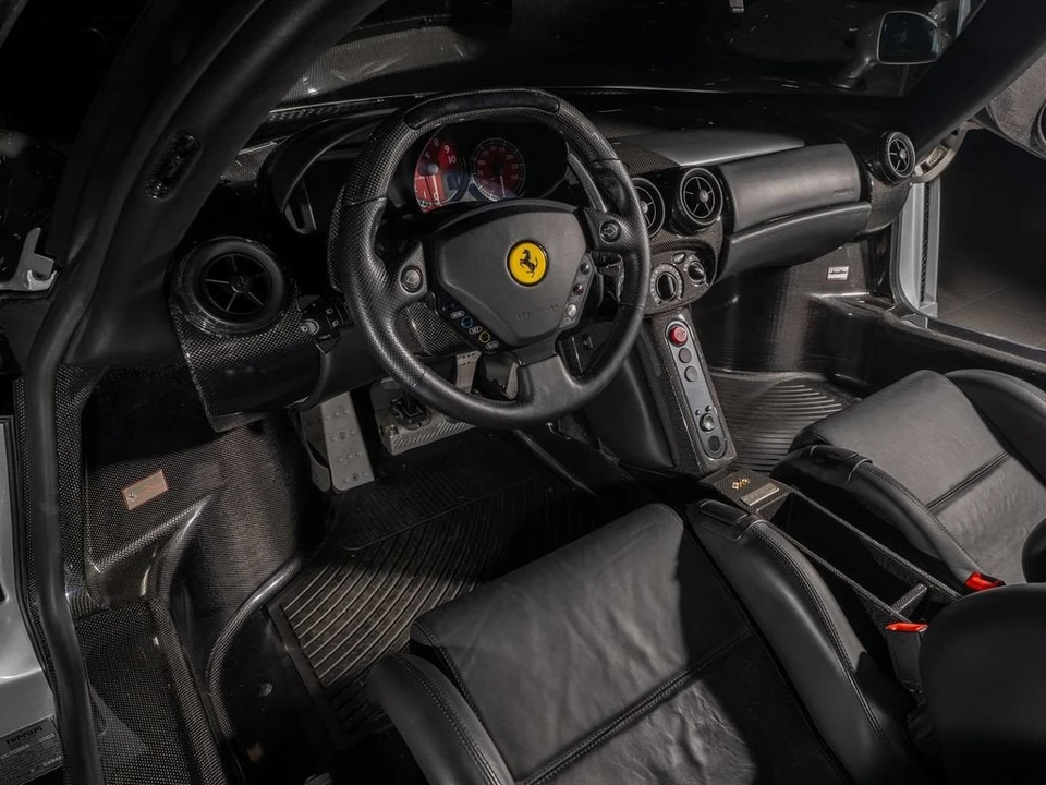 2004 Ferrari Enzo - Image 15 of 31