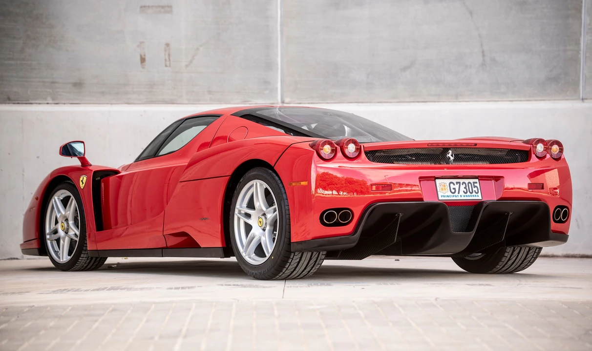 2004 Ferrari Enzo - Image 7 of 31